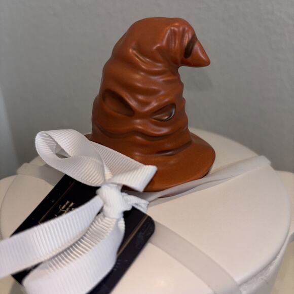 Rae Dunn Harry Potter Hogwarts Sorting Hat Mini Crock Baking Dish New Castle - Picture 4 of 4